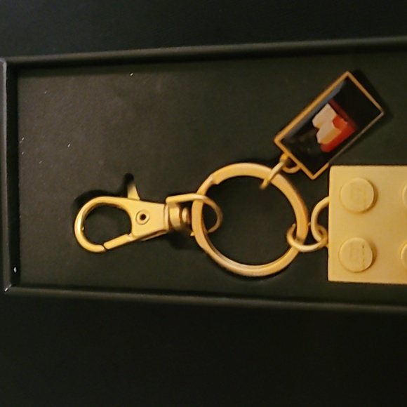 Lego Masters Gold Lego Brick Keychain - Picture 8 of 8